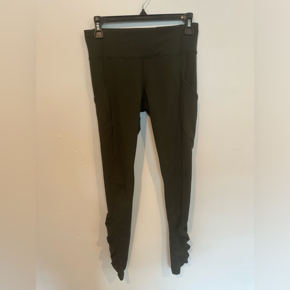 Lululemon Size 6 leggings dark green with ruching